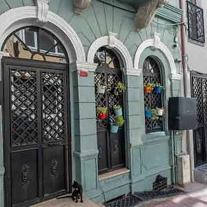 Calanthe Стамбул